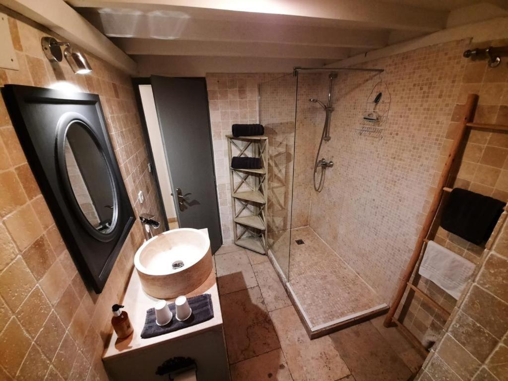 Un Coin De Luberon Lejlighed LʼIsle-sur-la-Sorgue Eksteriør billede